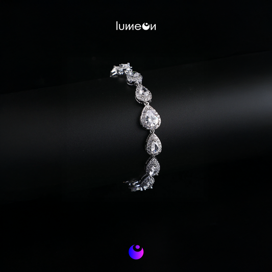 Crystal Tears – Teardrop Bracelet
